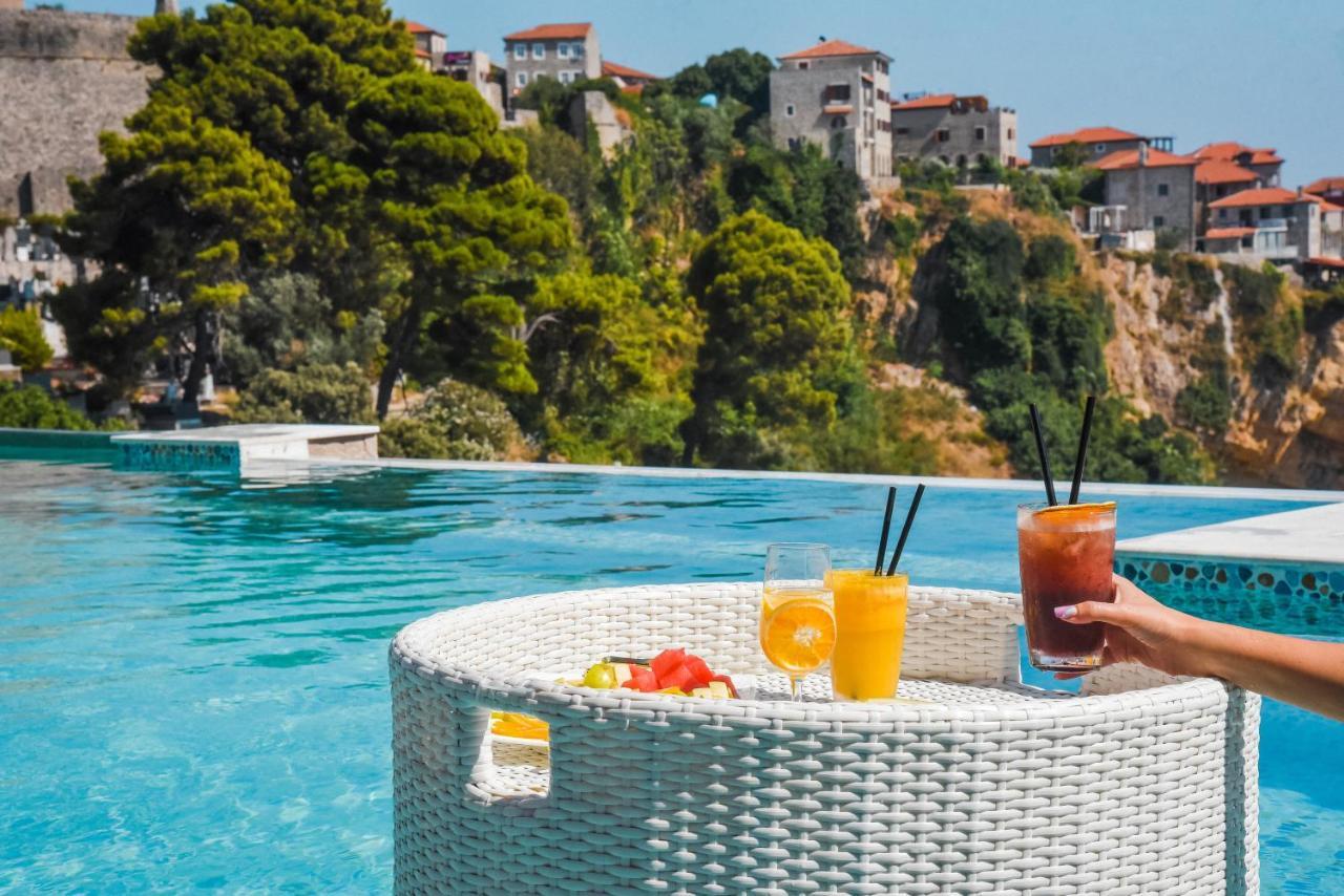 Hotel Maris 울친 외부 사진