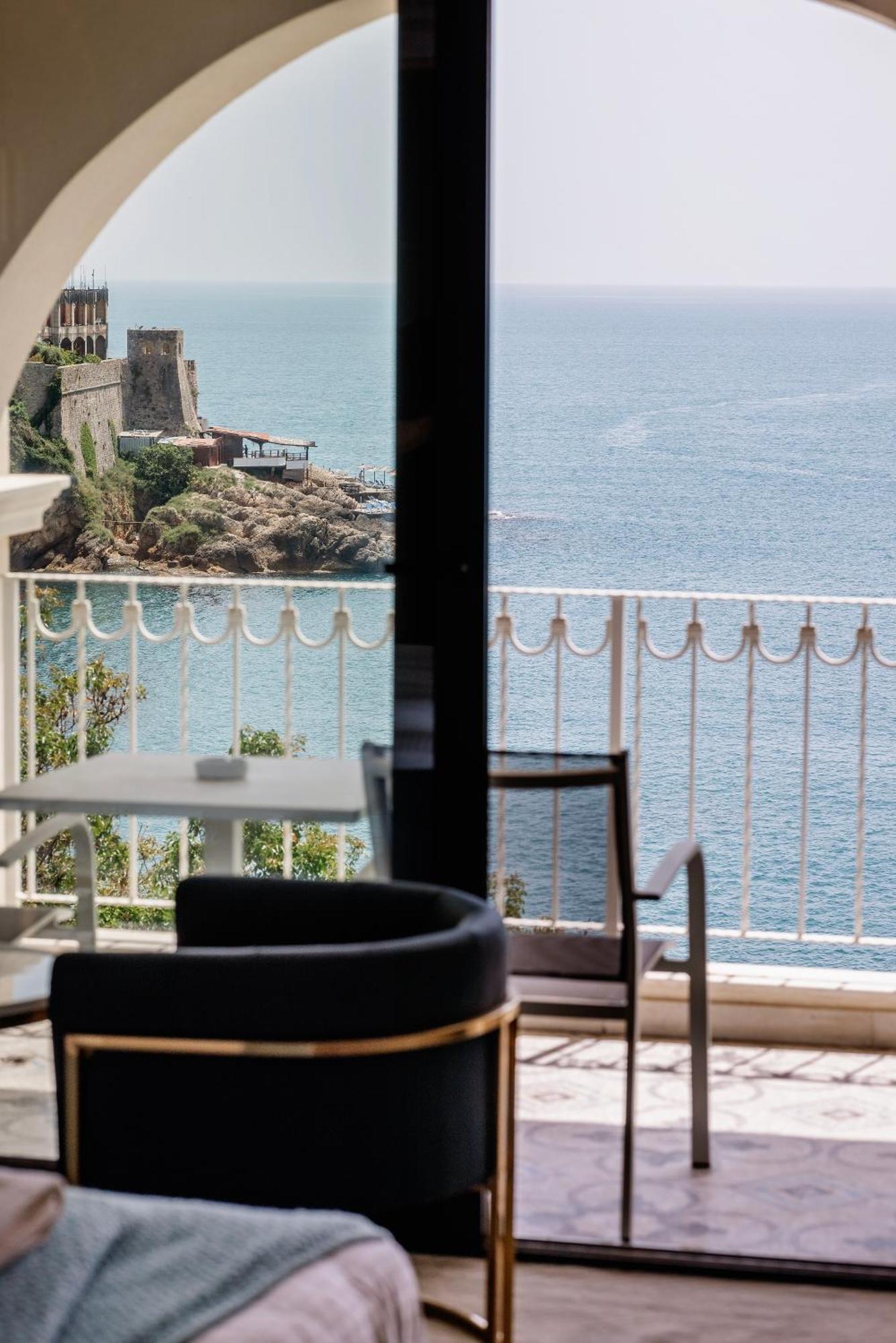 Hotel Maris 울친 외부 사진